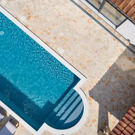 Wonderful House Bruno With Pool Вилла Задар