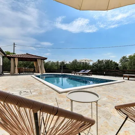 Вилла Wonderful House Bruno With Pool