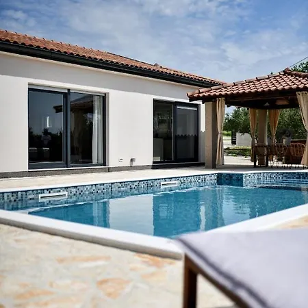 Вилла Wonderful House Bruno With Pool Задар