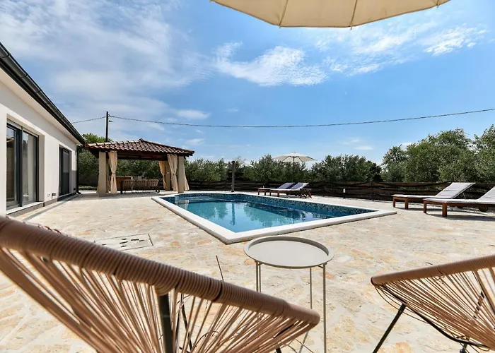 Vila Wonderful House Bruno With Pool