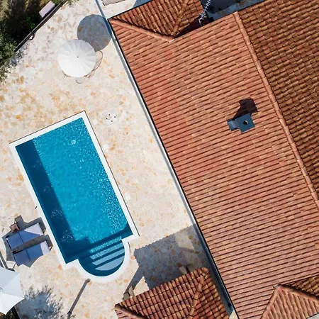 Wonderful House Bruno With Pool ザダル