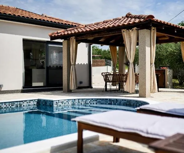 Villa Wonderful House Bruno With Pool Zadar