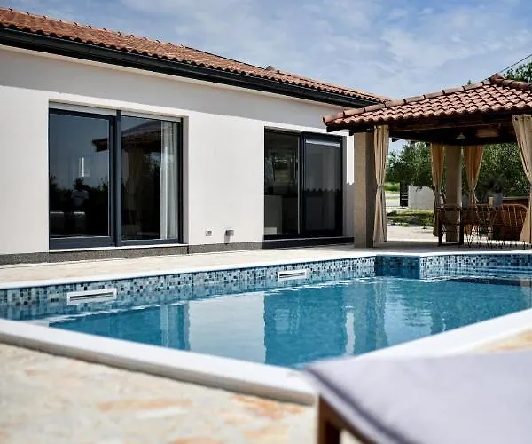 Villa Wonderful House Bruno With Pool Zadar